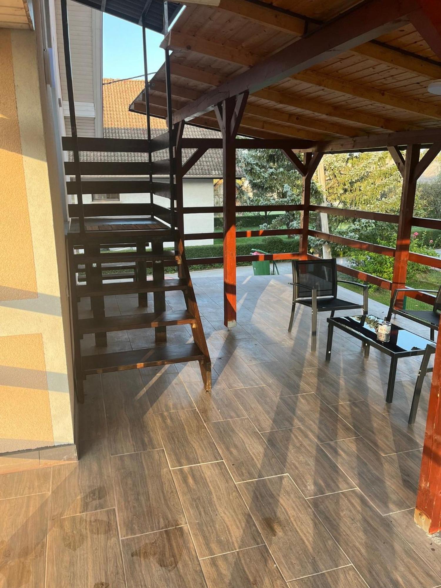 Apartments Malivojevic 지로브니차 외부 사진