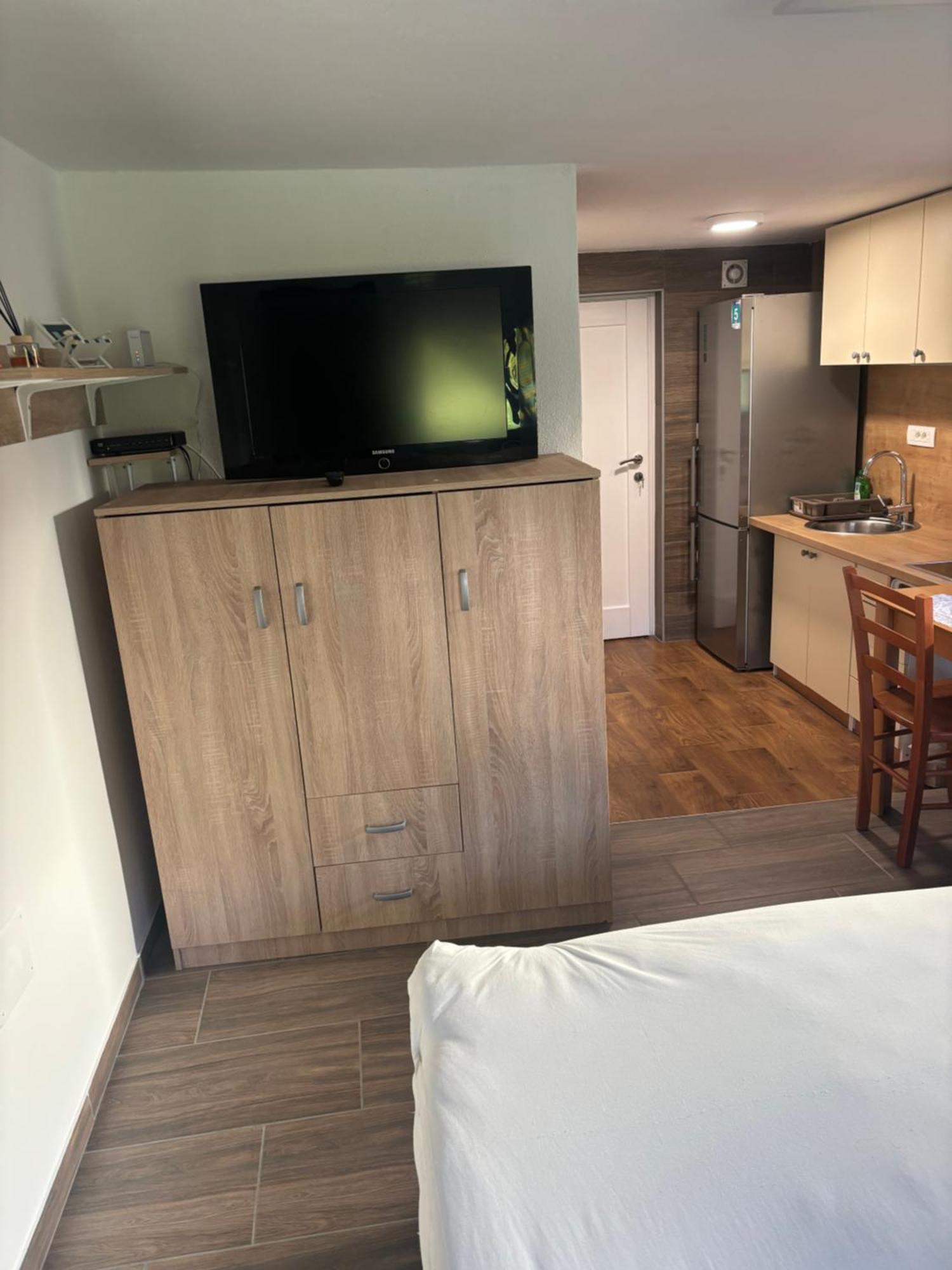Apartments Malivojevic 지로브니차 외부 사진